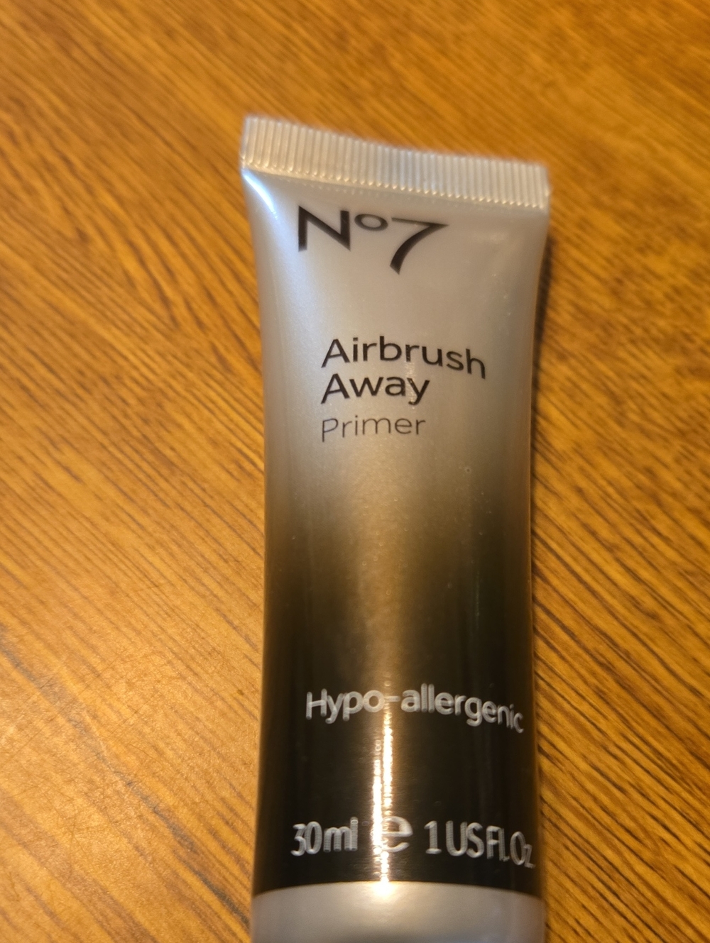 No7 Airbrush Away Primer - Silver/Gray